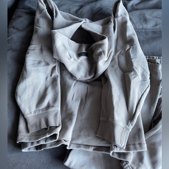 Essentials Set - Picture 7 of 7